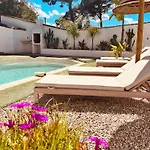 La Les Lauriers, 150 M De La Mer, Grimaud, Golfe De St Tropez *
